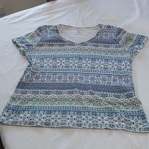 Croft & Barrow Blue and Green Patterned Short Sleeve Top. Size XL